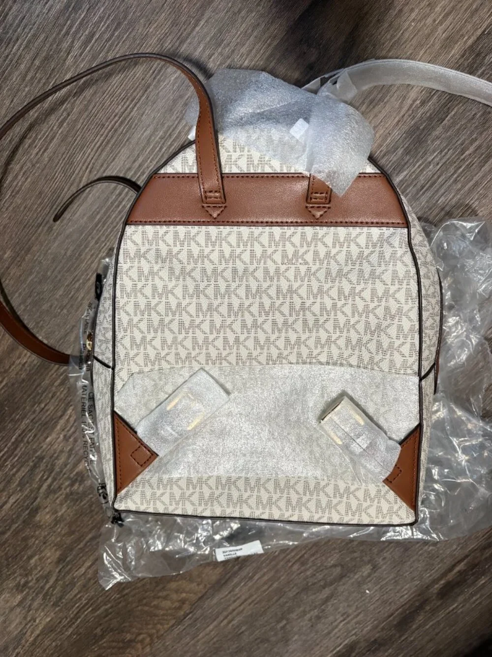 Michael Kors Shelia  MD Front Pocket Vanilla Logo Backpack Purse NEW